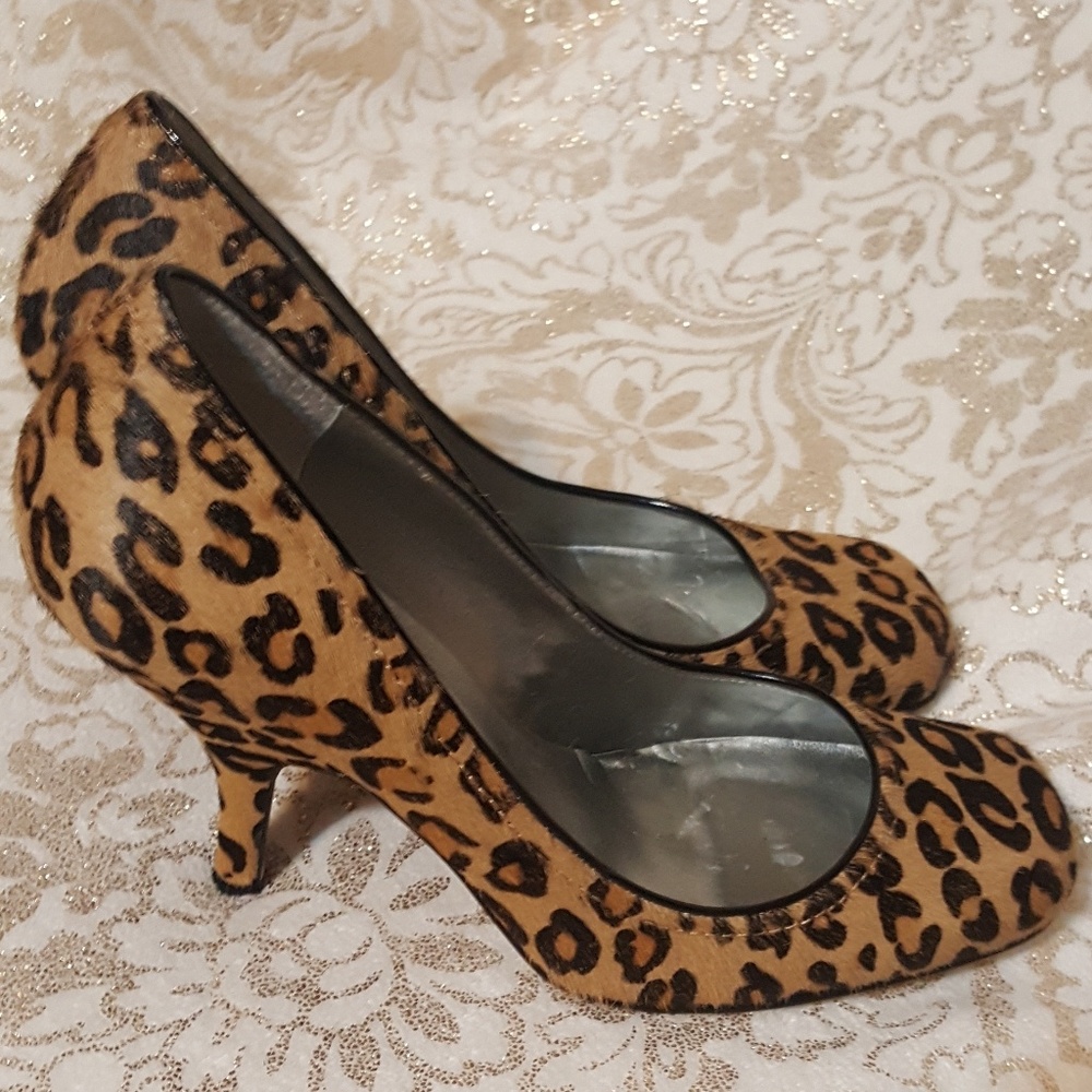 Guess Cheetah Print Pumps